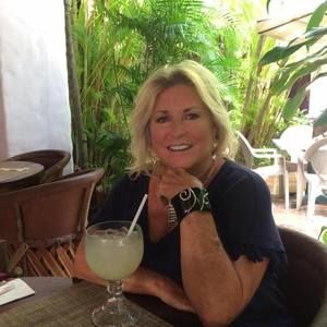 Meet your Posher, Denise